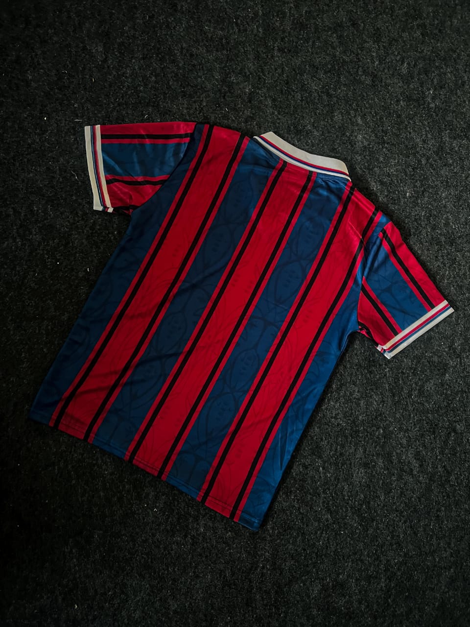 Barcelona Retro Season Jersey